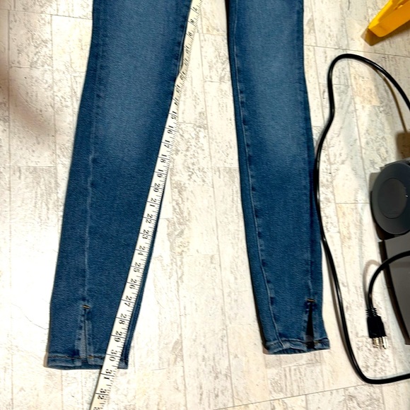 NWOT Good American side split ankle jeans - Picture 7 of 8